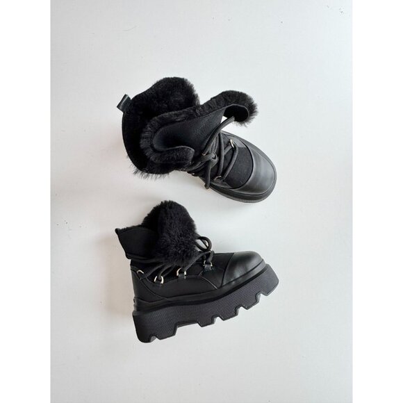 NWOB INUIKII Endurance Trekking Black Leather Shearling Winter Boots, Size 36 - Picture 1 of 16